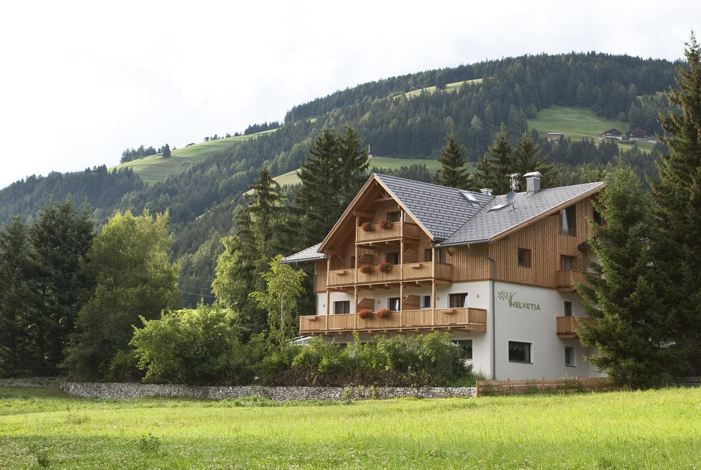 Appartments Helvetia Villabassa Exterior foto